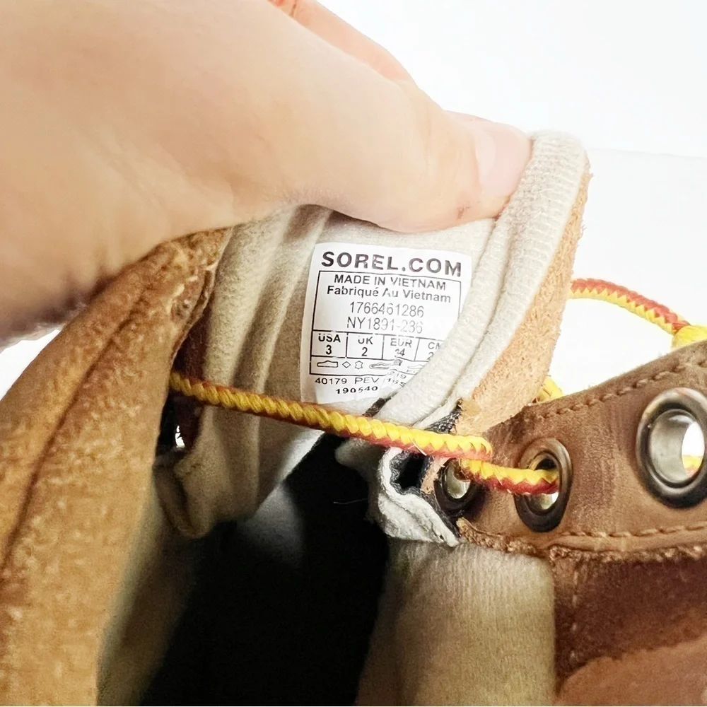Sorel Youth Cheyanne Ii Lace Up Snow Boots Duck Boots Size 3 Girls Tan Black